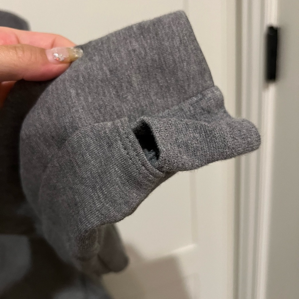 Kids XL Nike funnel neck sweatshirt - Picture 4 of 4